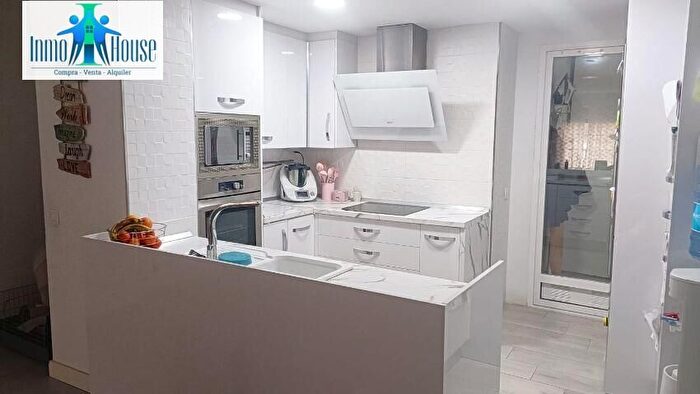 Casas en venta y pisos alquiler - 1