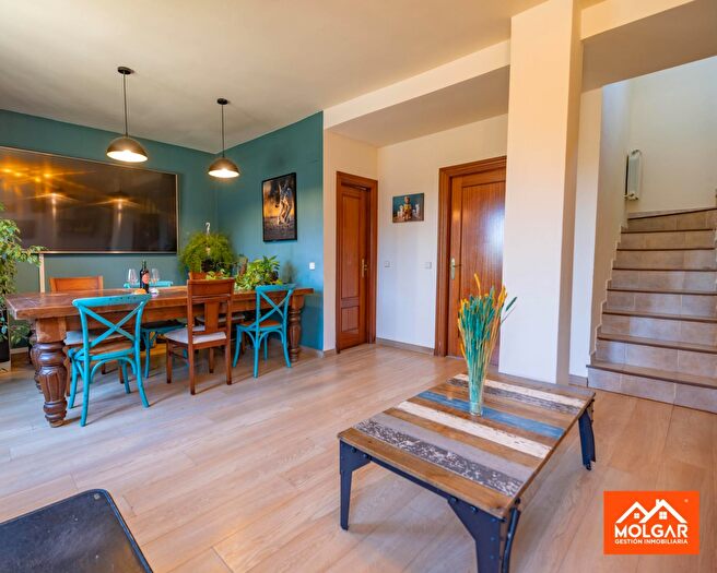 Casas en venta y pisos alquiler - 1