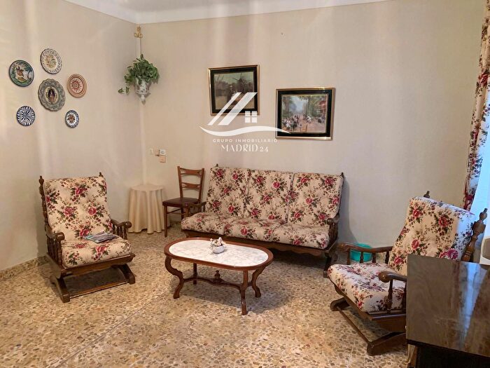 Casas en venta y pisos alquiler - 1