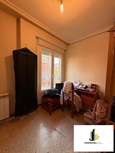 Casas en venta y pisos alquiler - 3