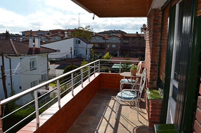 Casas en venta y pisos alquiler - 3