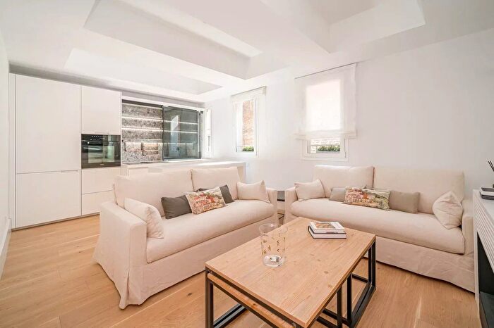 Piso en venta en Chamberí, Trafalgar de 2 habitaciones