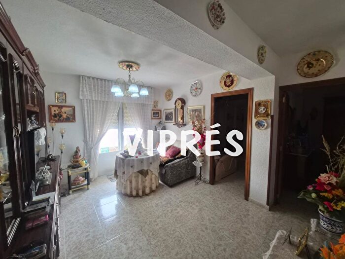 Casas en venta y pisos alquiler - 1