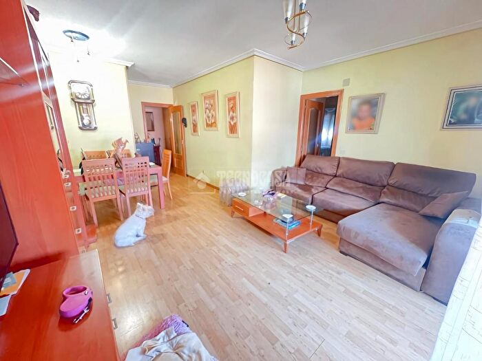 Casas en venta y pisos alquiler - 1