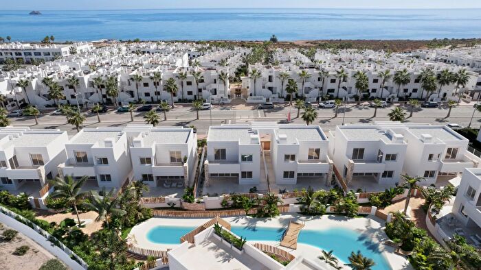 Casa en venta en San Juan de los Terreros, Pulpí de 3 habitaciones