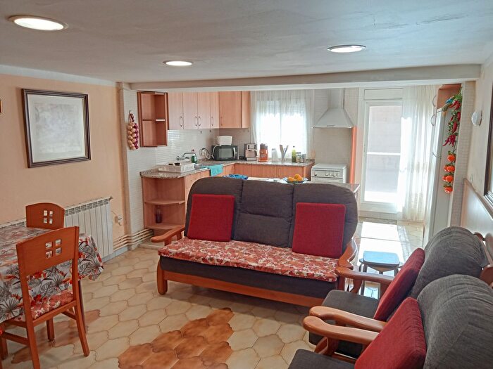 Casas en venta y pisos alquiler - 1