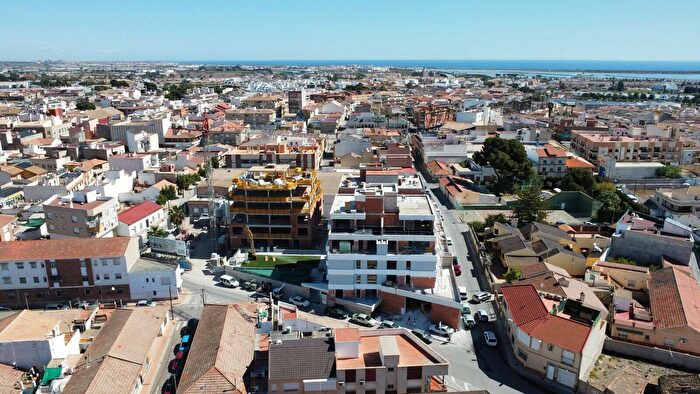Casas en venta y pisos alquiler - 1
