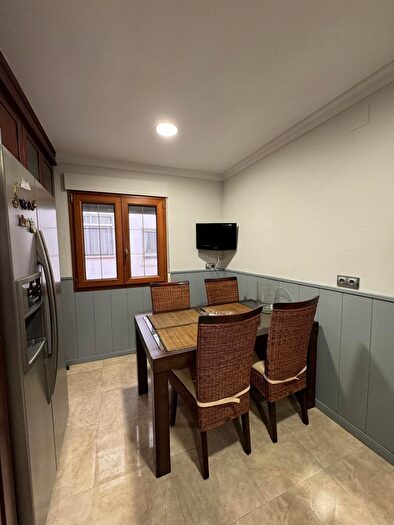 Casas en venta y pisos alquiler - 3