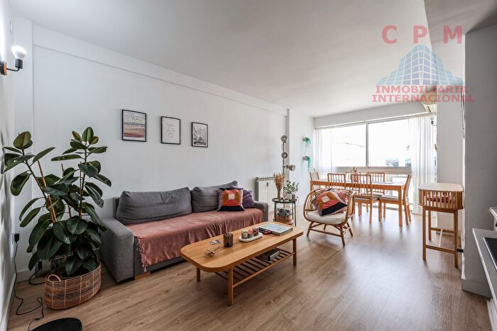 Casas en venta y pisos alquiler - 1