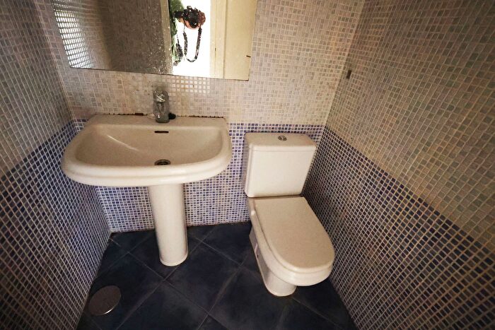 Casas en venta y pisos alquiler - 2
