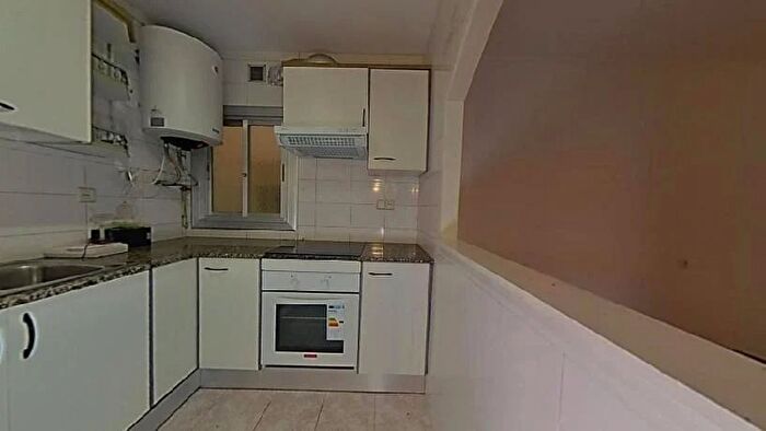 Casas en venta y pisos alquiler - 2