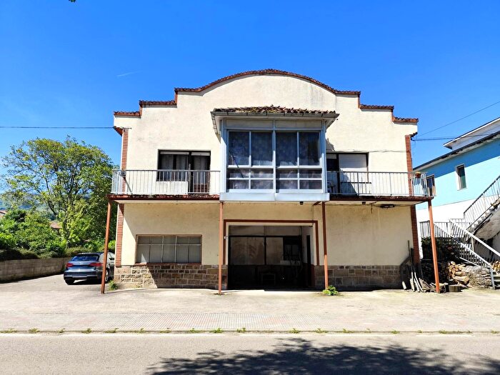 Casa en venta en Villafufre, Cantabria de 3 habitaciones