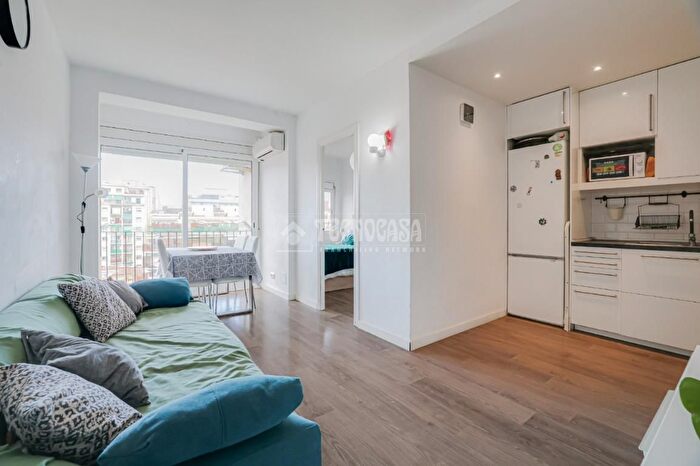 Casas en venta y pisos alquiler - 3