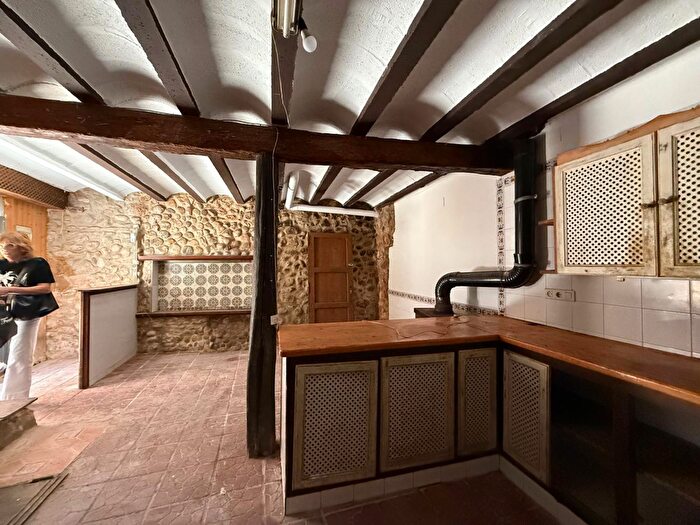 Casas en venta y pisos alquiler - 1