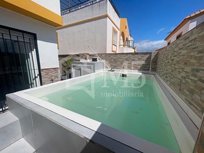 Casas en venta y pisos alquiler - 1