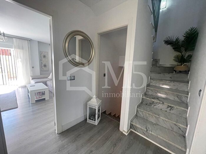 Casas en venta y pisos alquiler - 3
