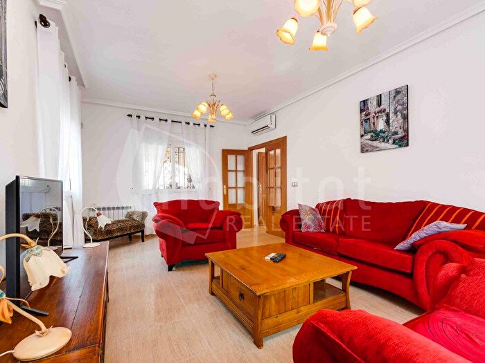 Casas en venta y pisos alquiler - 3