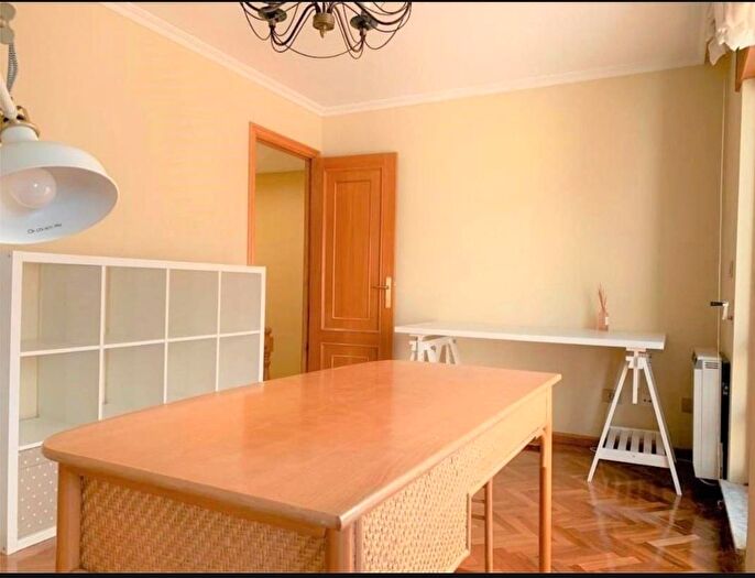 Casas en venta y pisos alquiler - 3
