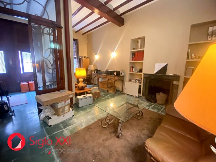 Casas en venta y pisos alquiler - 1