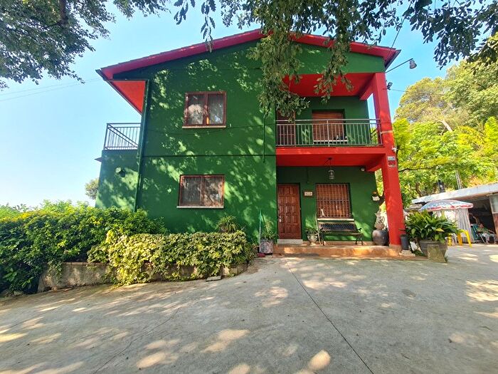 Casa en venta en Cervià de Ter, Girona de 5 habitaciones