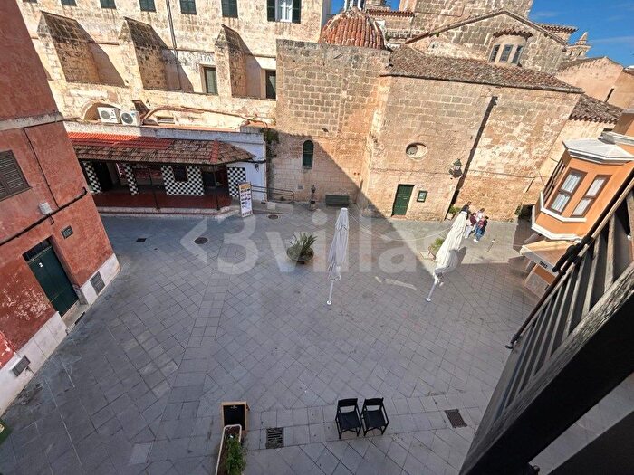 Casas en venta y pisos alquiler - 1