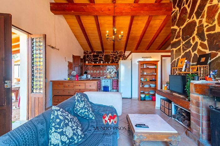 Casas en venta y pisos alquiler - 3