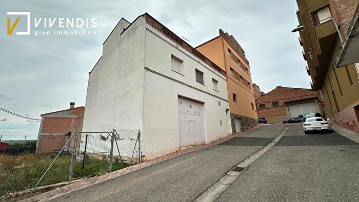 Casa en venta en Almenar, Lleida de 3 habitaciones