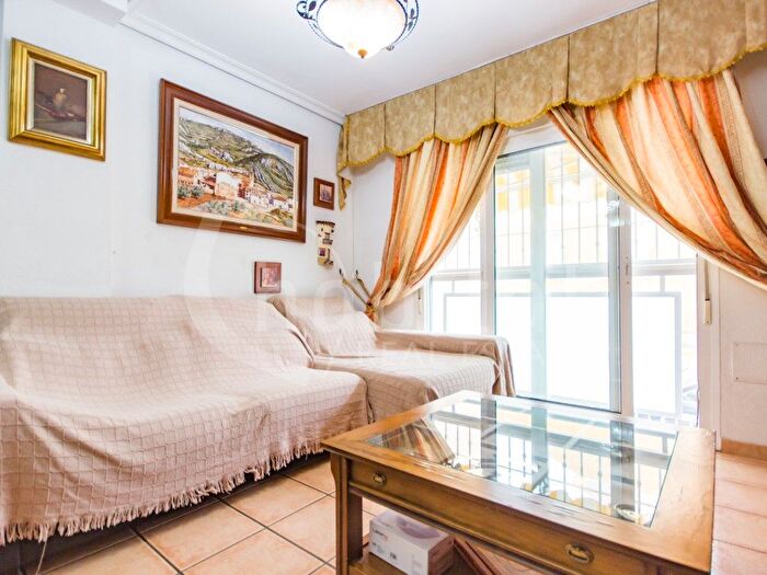 Casas en venta y pisos alquiler - 2