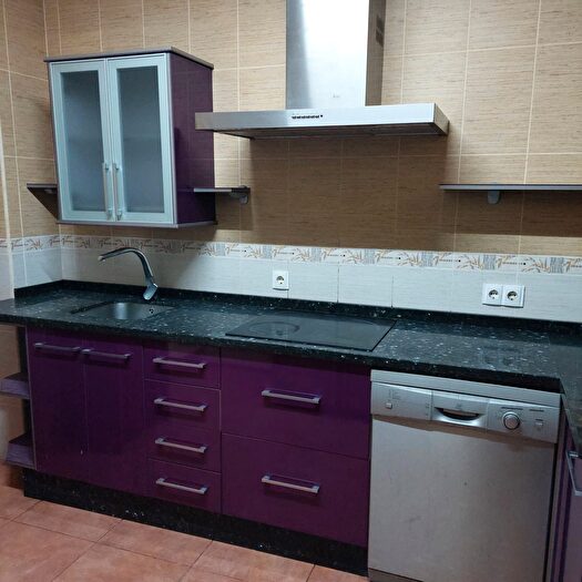 Casas en venta y pisos alquiler - 1