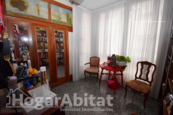 Casas en venta y pisos alquiler - 3