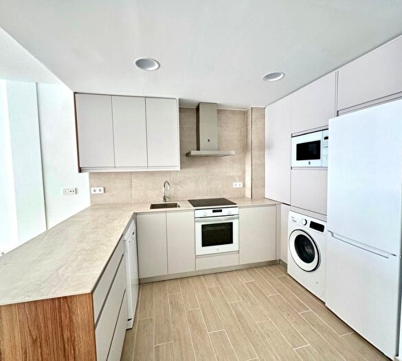Casas en venta y pisos alquiler - 1