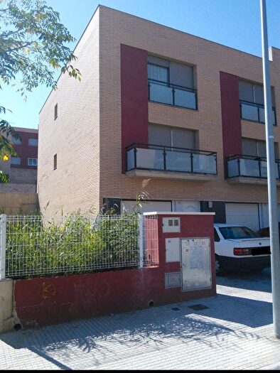 Casa en venta en Constantí, Tarragona de 4 habitaciones