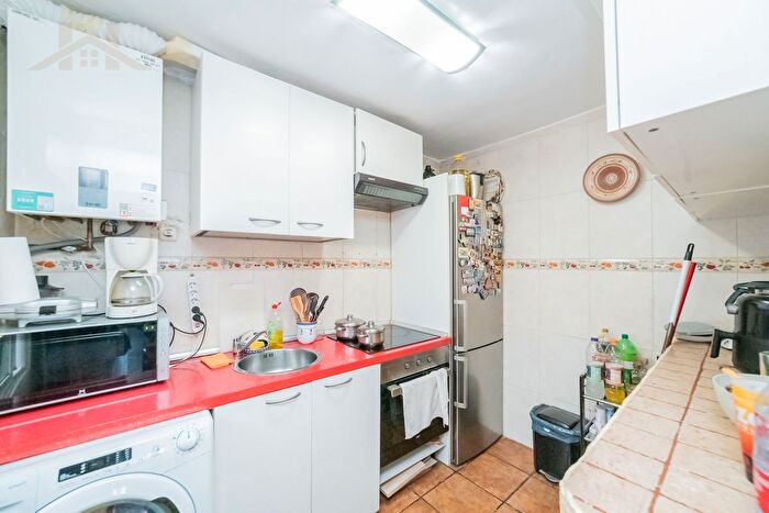 Casas en venta y pisos alquiler - 2