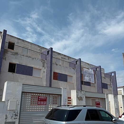 Casas en venta y pisos alquiler - 1