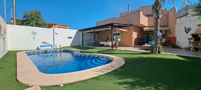 Casa en venta en Dolores de Pacheco Santa Rosalía, TorrePacheco de 3 habitaciones