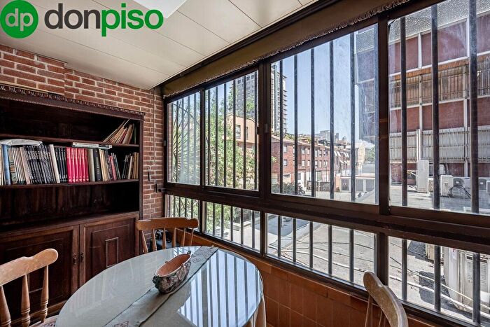 Casas en venta y pisos alquiler - 1