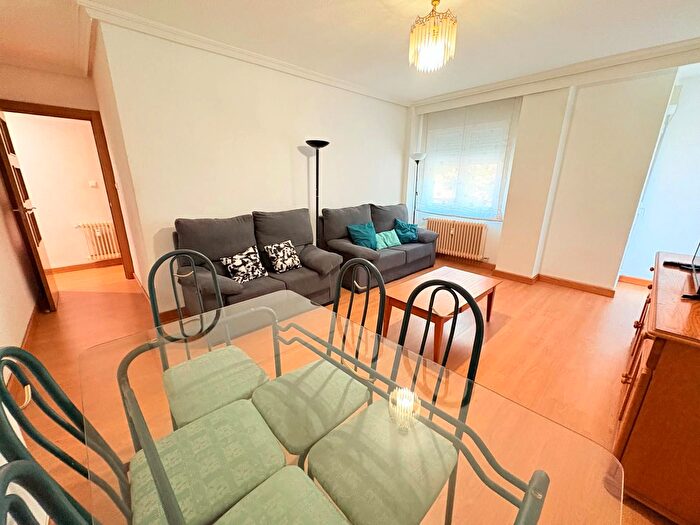 Casas en venta y pisos alquiler - 1