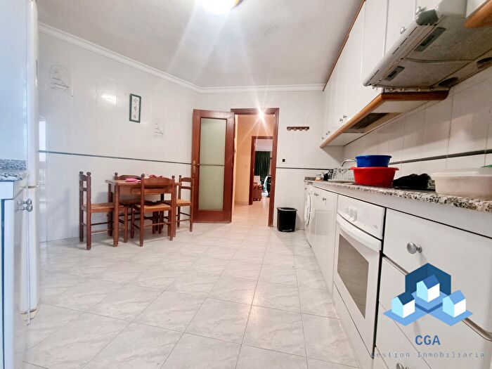 Casas en venta y pisos alquiler - 2