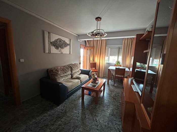 Casas en venta y pisos alquiler - 2