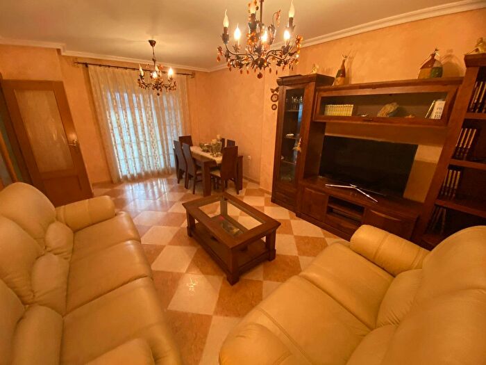 Casas en venta y pisos alquiler - 3