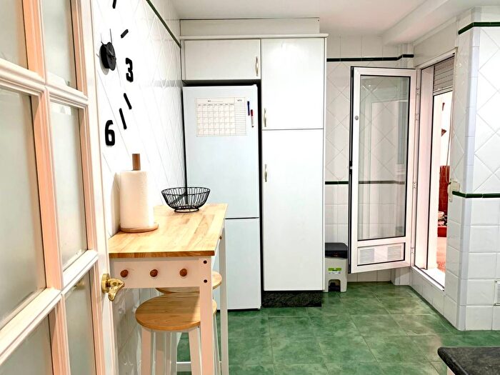 Casas en venta y pisos alquiler - 2
