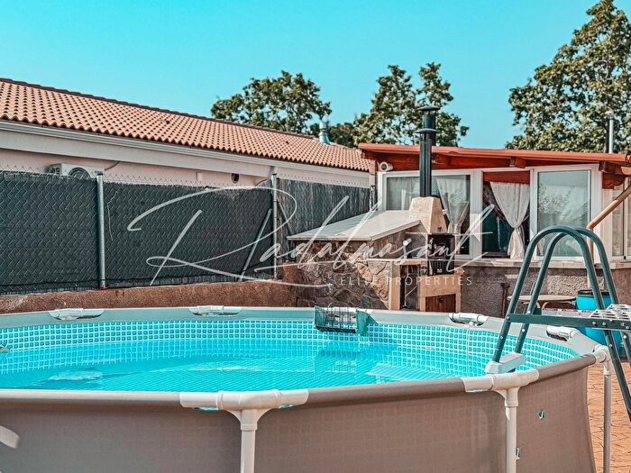 Casas en venta y pisos alquiler - 3