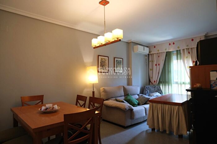 Casas en venta y pisos alquiler - 2