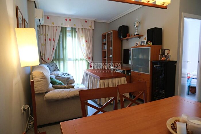 Casas en venta y pisos alquiler - 3