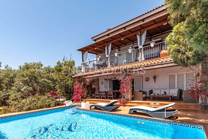 Casa en venta en Vallpineda Santa Bàrbara, Sitges de 5 habitaciones