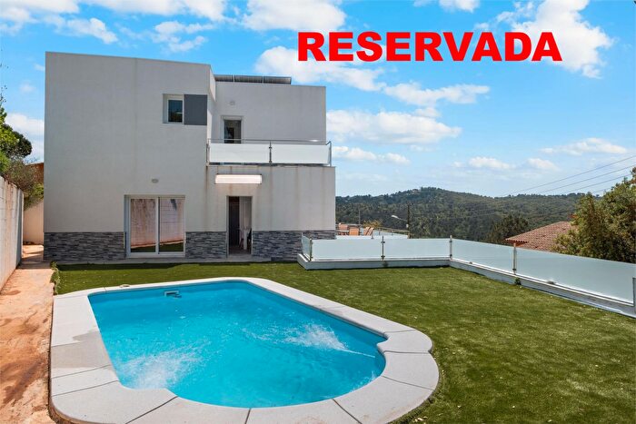 Casa en venta en Aiguaviva Parc, Vidreres de 4 habitaciones