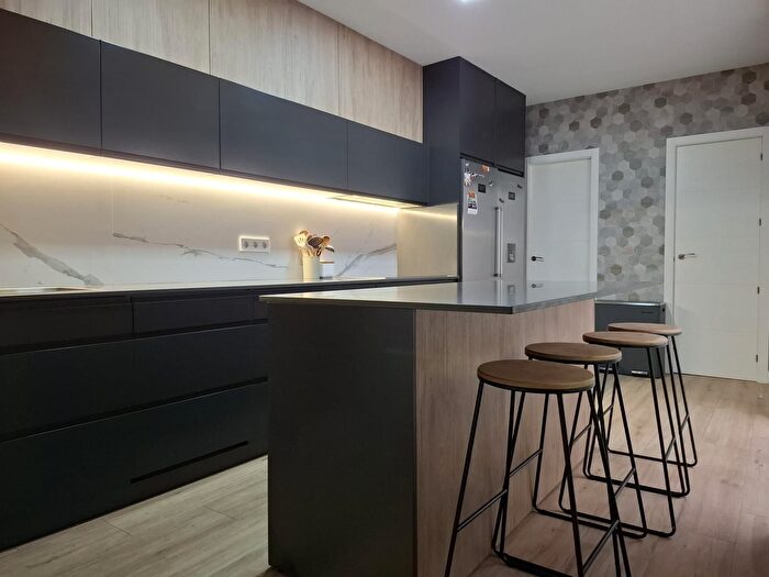 Casas en venta y pisos alquiler - 2