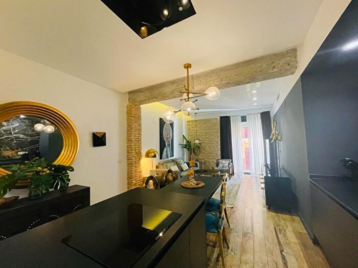 Casas en venta y pisos alquiler - 1