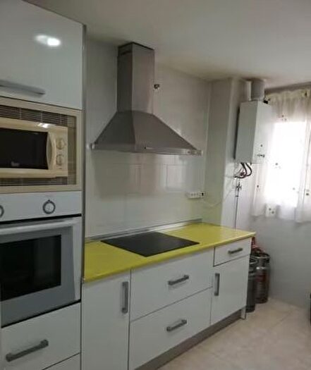 Casas en venta y pisos alquiler - 1