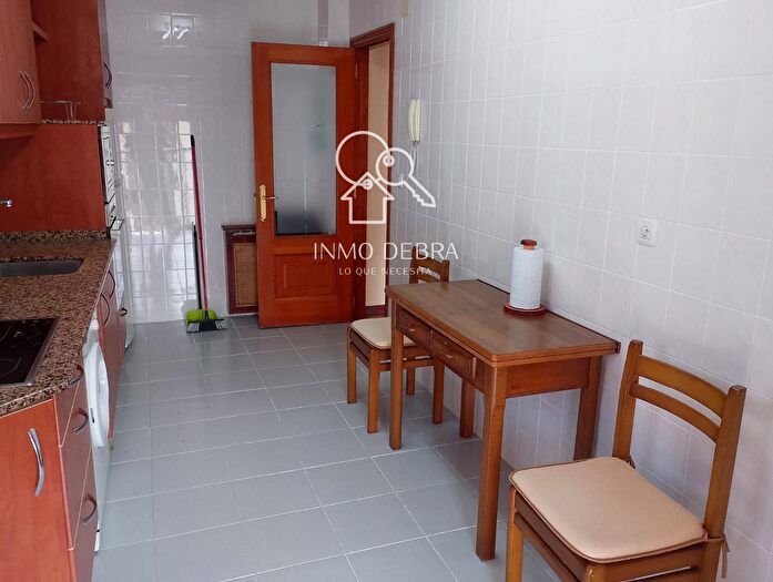 Casas en venta y pisos alquiler - 2